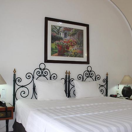 Hotel Concierge Plaza โคลิมา ภายนอก รูปภาพ