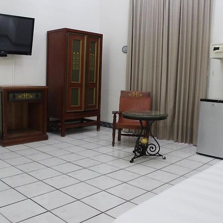 Hotel Concierge Plaza โคลิมา ภายนอก รูปภาพ