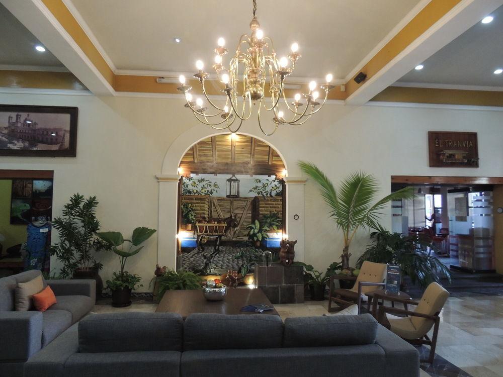 Hotel Concierge Plaza โคลิมา ภายนอก รูปภาพ