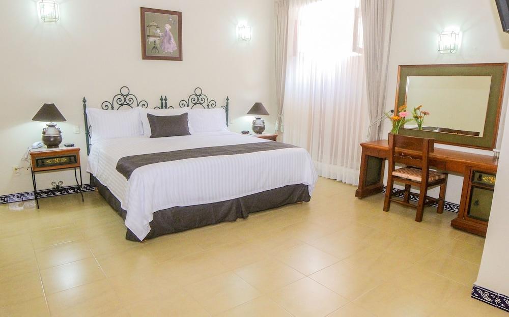Hotel Concierge Plaza โคลิมา ภายนอก รูปภาพ