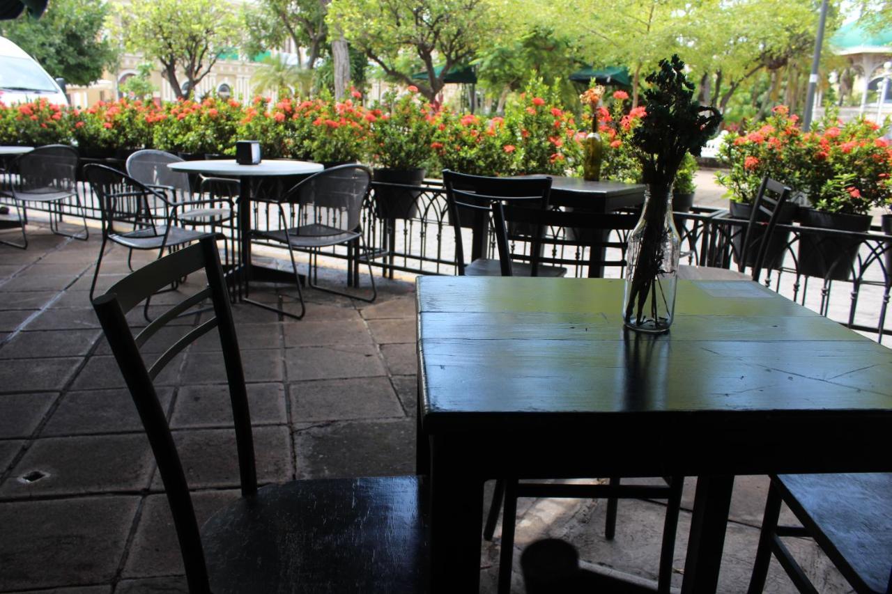 Hotel Concierge Plaza โคลิมา ภายนอก รูปภาพ