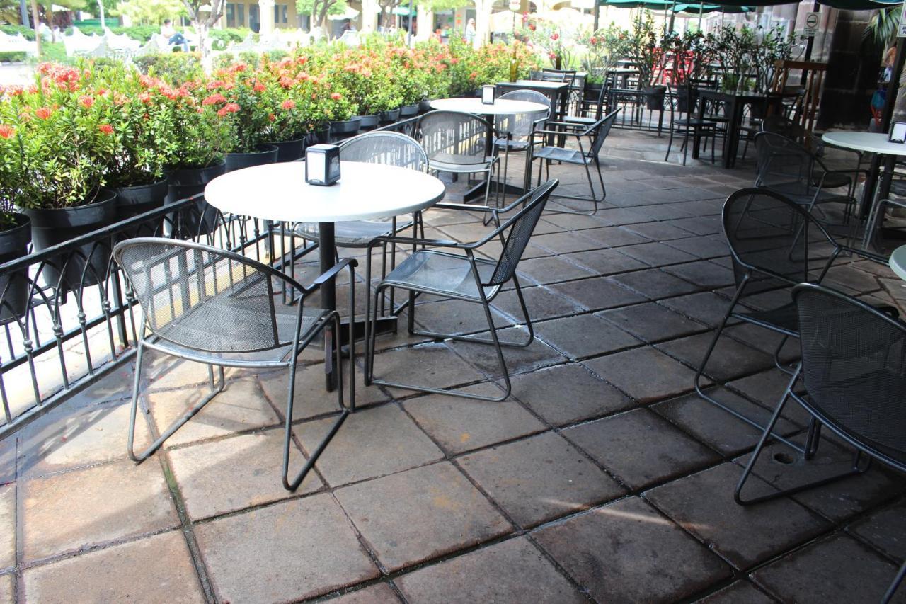 Hotel Concierge Plaza โคลิมา ภายนอก รูปภาพ