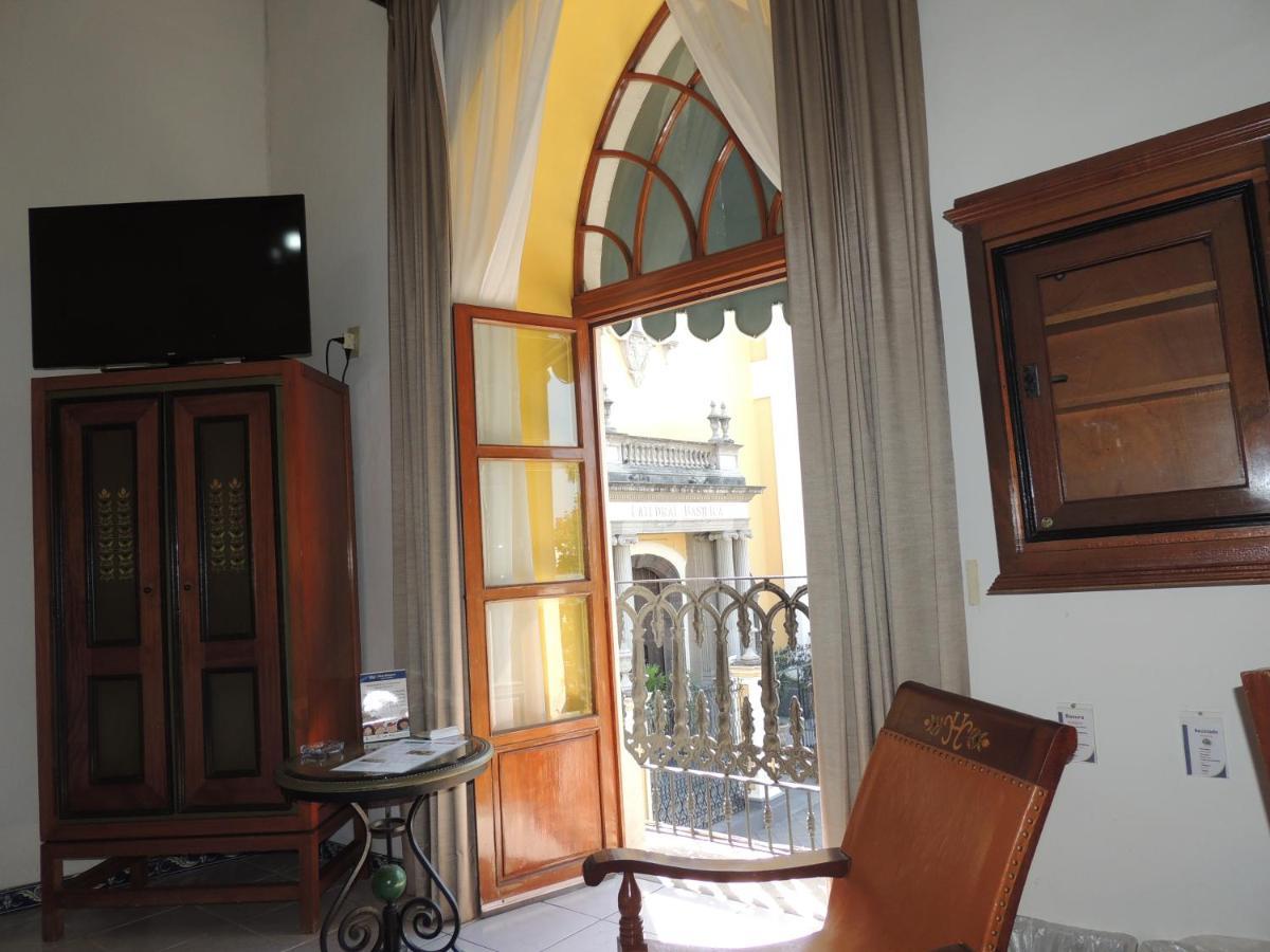Hotel Concierge Plaza โคลิมา ภายนอก รูปภาพ