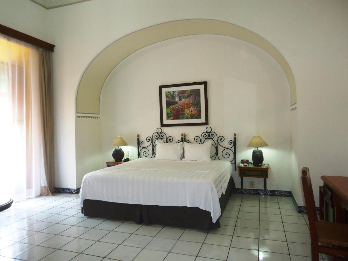 Hotel Concierge Plaza โคลิมา ภายนอก รูปภาพ