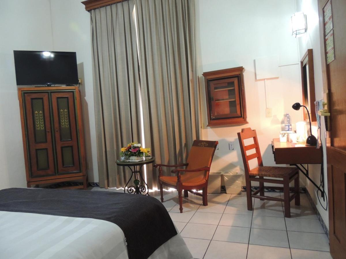 Hotel Concierge Plaza โคลิมา ภายนอก รูปภาพ